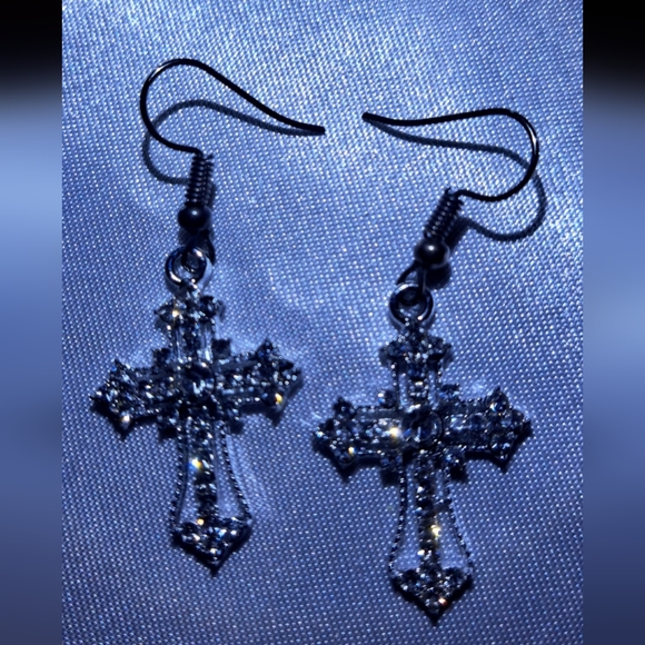 Gorgous CROSS Earrings - Picture 3 of 6